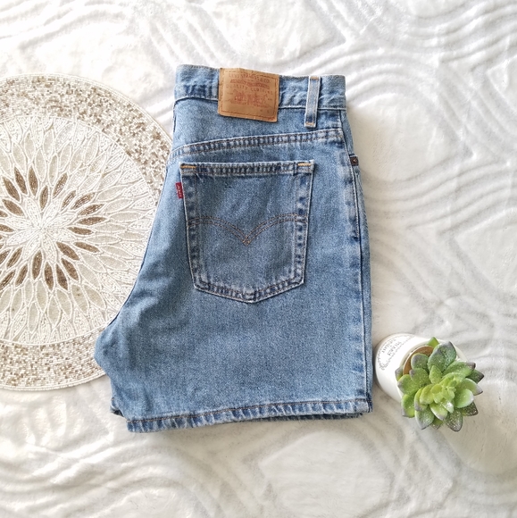 levi high waisted mom shorts